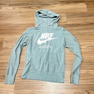 Nike lightweight pullover